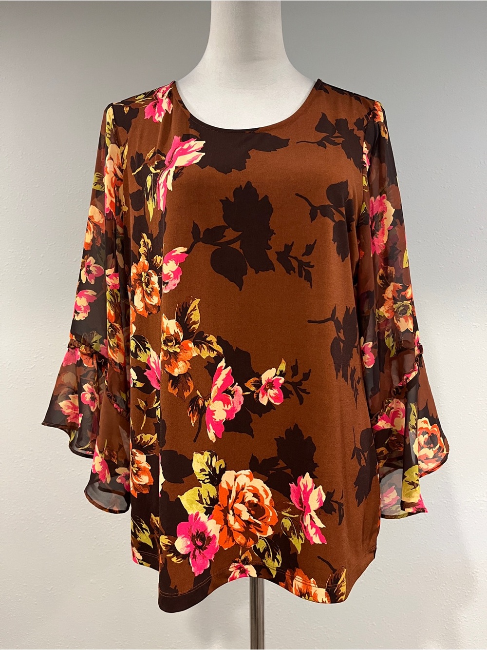 Susan Graver Brown Floral long Bell-Sleeve blouse/Top size small